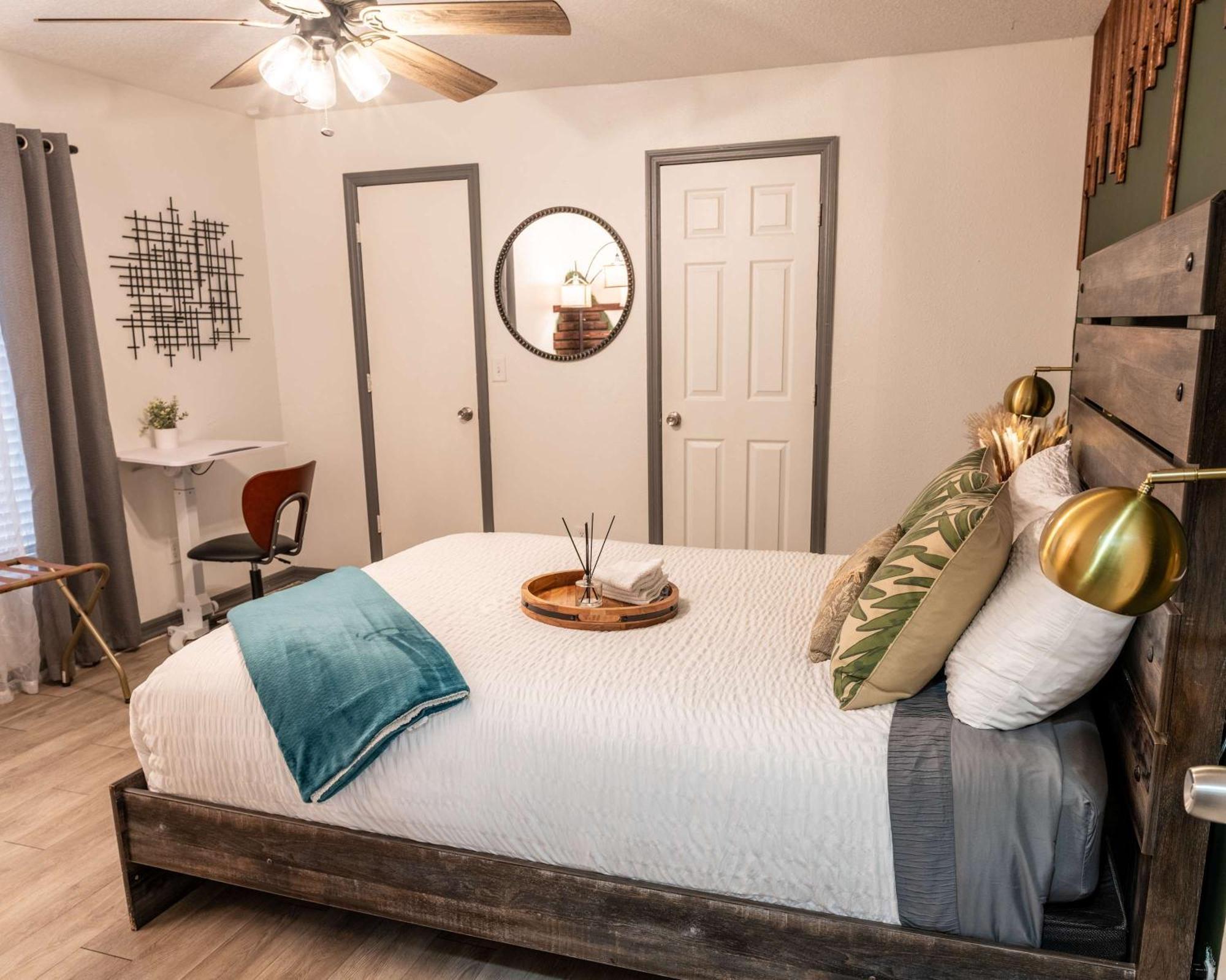 Upscale Ybor House With Outdoor Living Space Tampa Ngoại thất bức ảnh